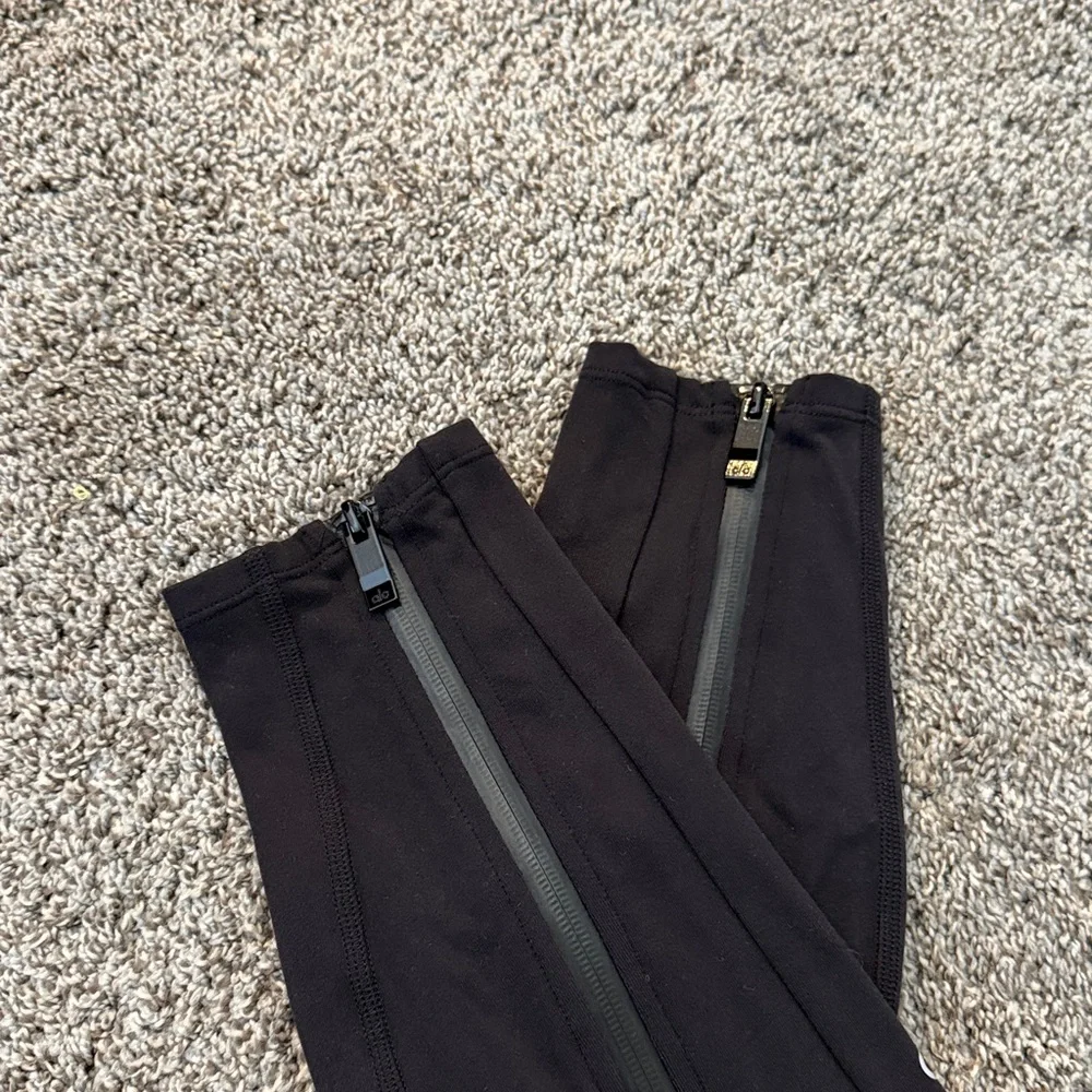 Alo Yoga Airbrush High-Waist 7/8 Motocon Legging - Black Size Small